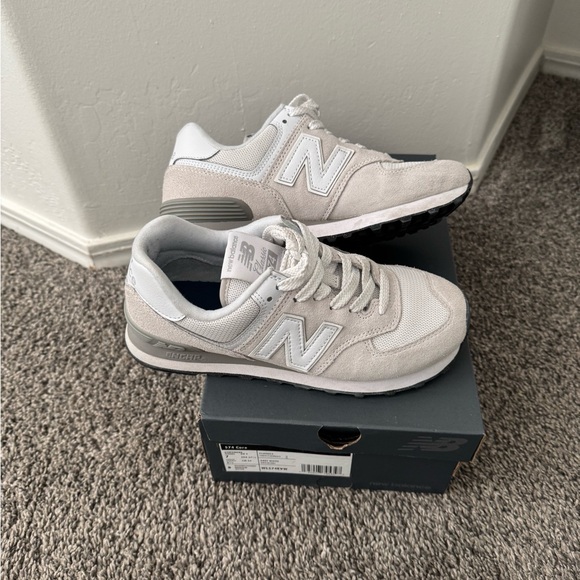 New Balance 574 - Picture 5 of 6